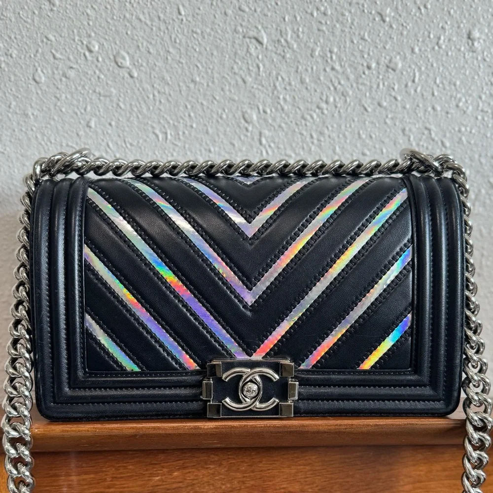 ❌SOLD❌ CHANEL Limited Edition Boy Flap Bag Chevron Lambskin Holographic Medium - Picture 1 of 16